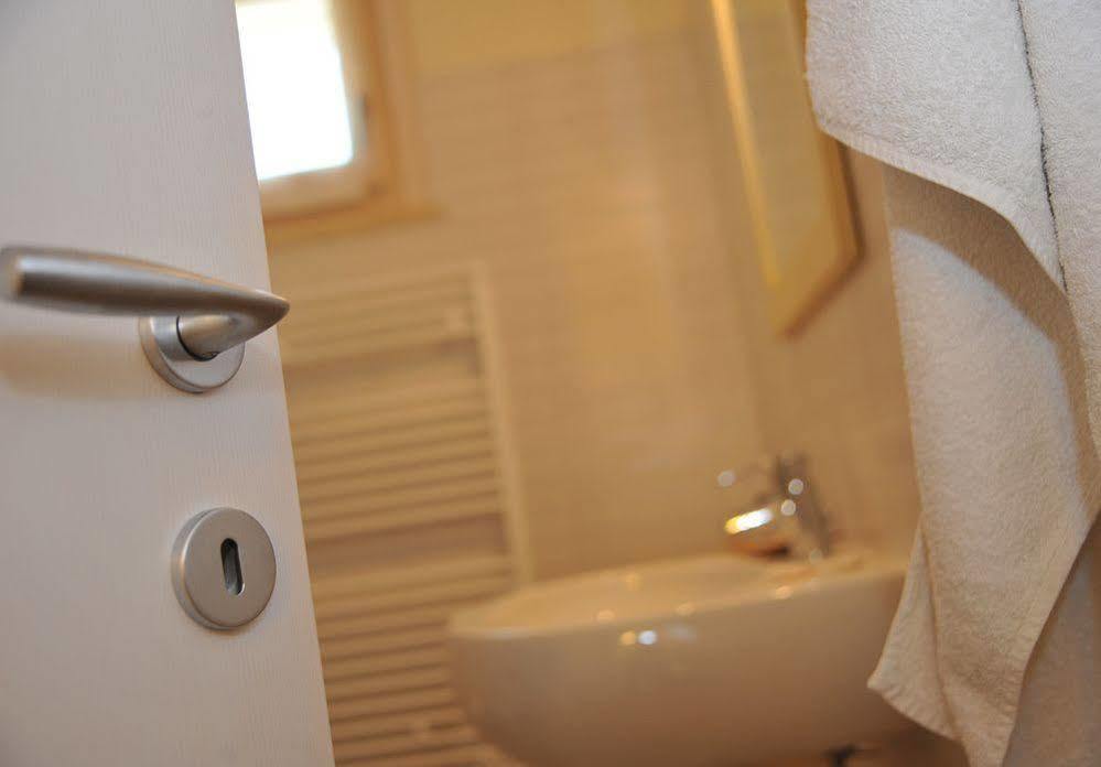 Agriturismo Colle Dei Pivi Ponti sul Mincio Kültér fotó